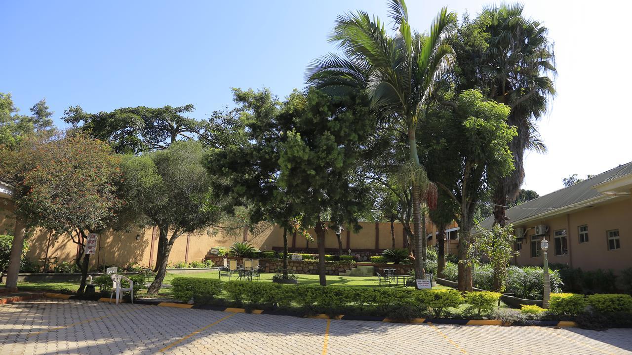 Executive Airport Hotel Entebbe Esterno foto