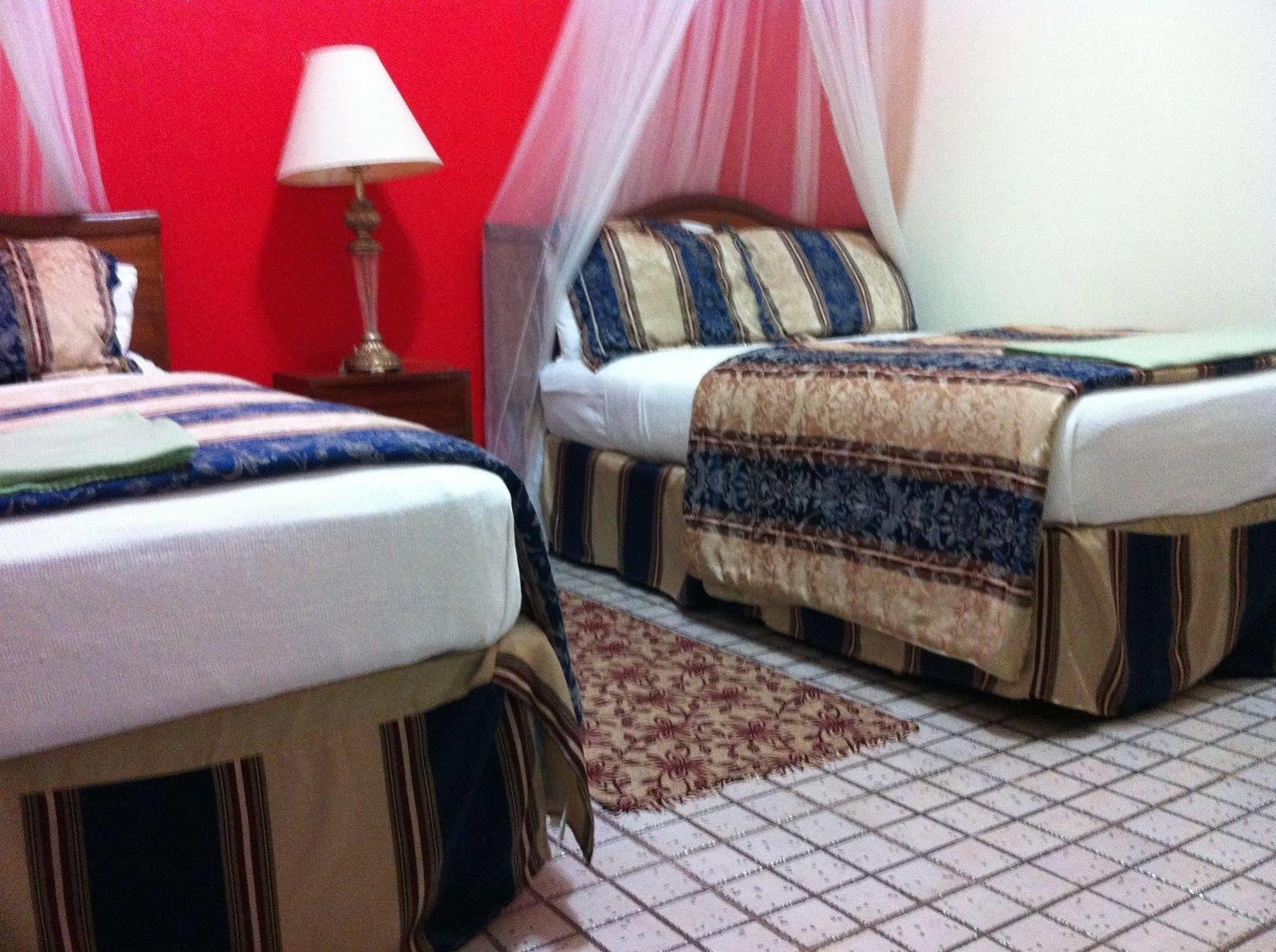 Executive Airport Hotel Entebbe Esterno foto
