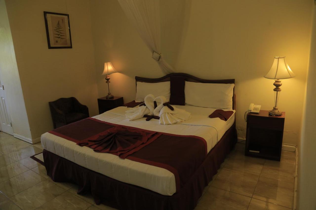 Executive Airport Hotel Entebbe Esterno foto